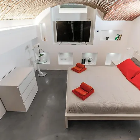 Orange M3 Duomo 12 Min Appartement Milaan